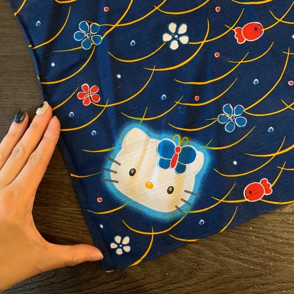 Hello Kitty table cloth / cover cloth with mini bell Made in Japan - Picture 5 of 8